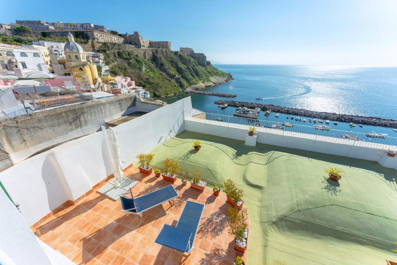 Torretta Corricella- Punta Serra Procida Eksteriør billede