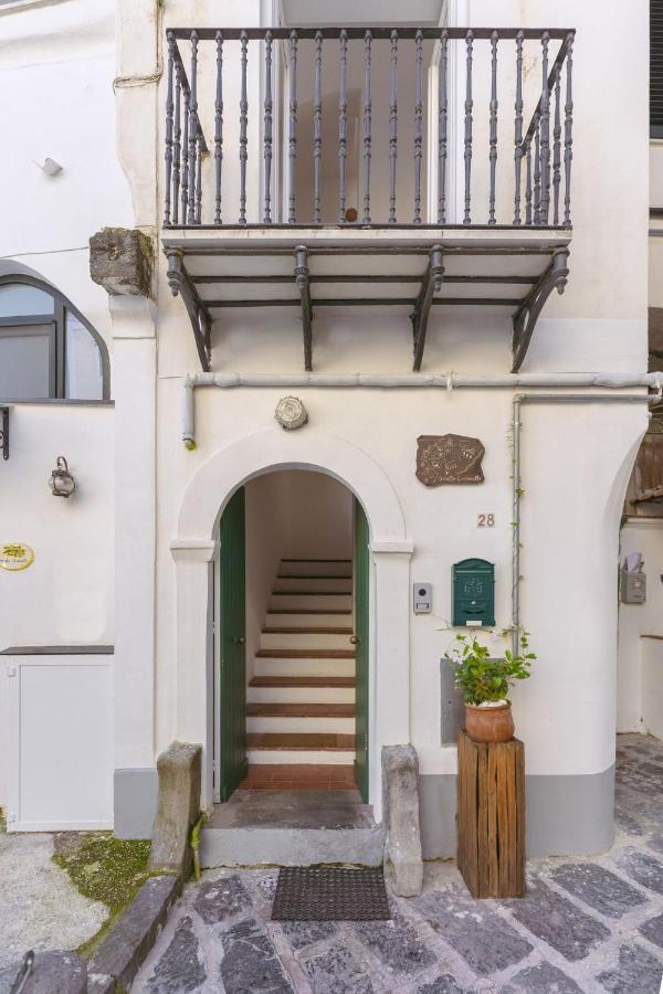 Torretta Corricella- Punta Serra Procida Eksteriør billede