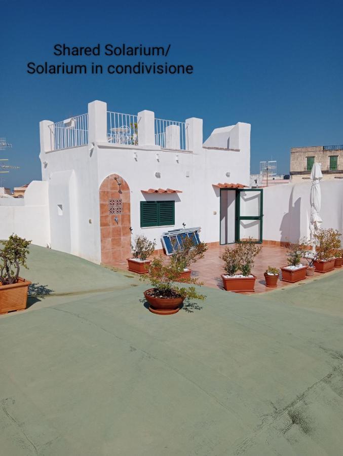 Torretta Corricella- Punta Serra Procida Eksteriør billede
